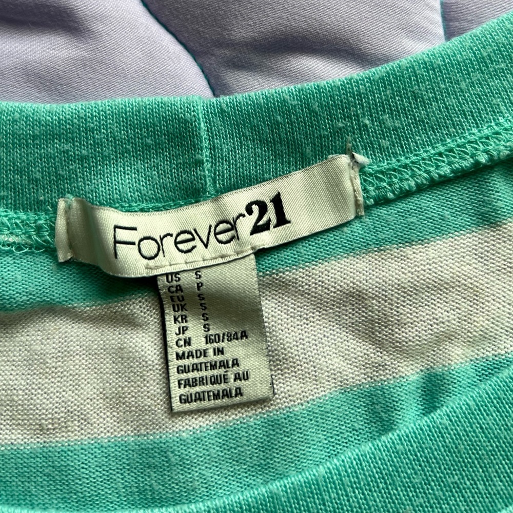 Forever 21 Light Striped 3/4 Sleeve Sweater - Picture 5 of 11